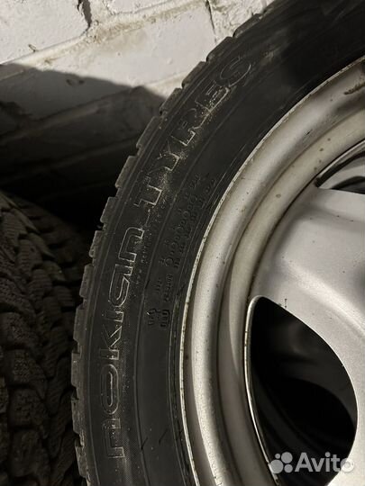 Зима на Лада Х-Рэй Нокиан R16