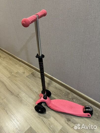 Самокат Maxi Micro