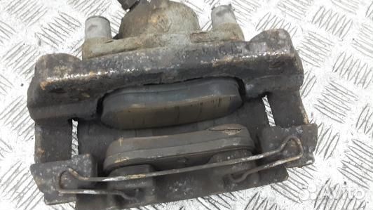 Суппорт тормозной передний левый renault megane 3