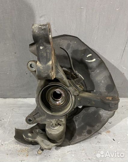 Ступица передняя Toyota Estima R40