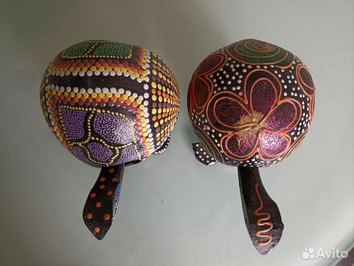 Две черепашки