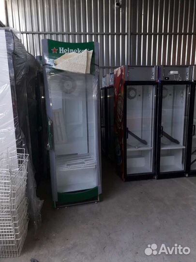 Холодильный шкаф