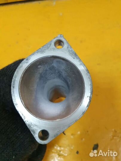 Корпус термостата фланец 2.4 2AZ-FXE 2azfxe toyota