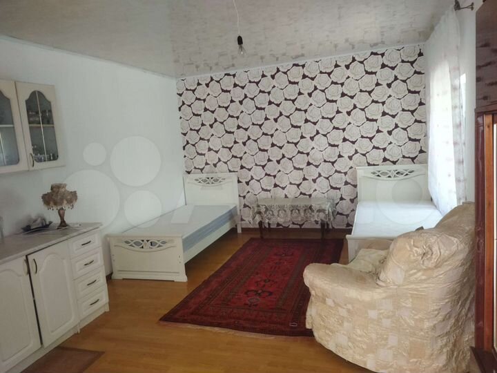 Комната 40 м², 1/2 эт.