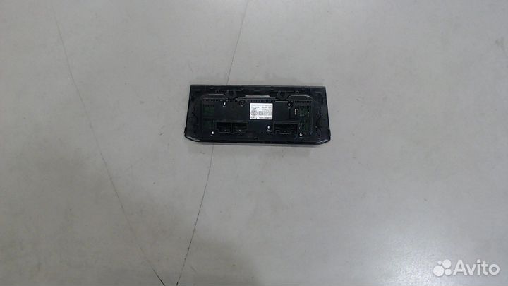 Переключатель отопителя Volkswagen Taos, 2022