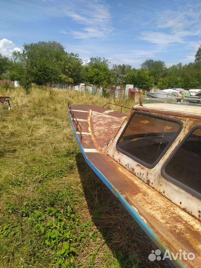 Продаётся лодка Гулянка