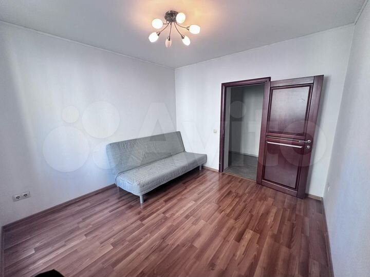 2-к. квартира, 60 м², 7/15 эт.