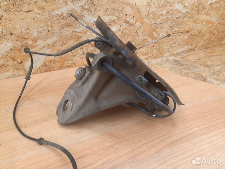 Кулак задний правый BMW Е39