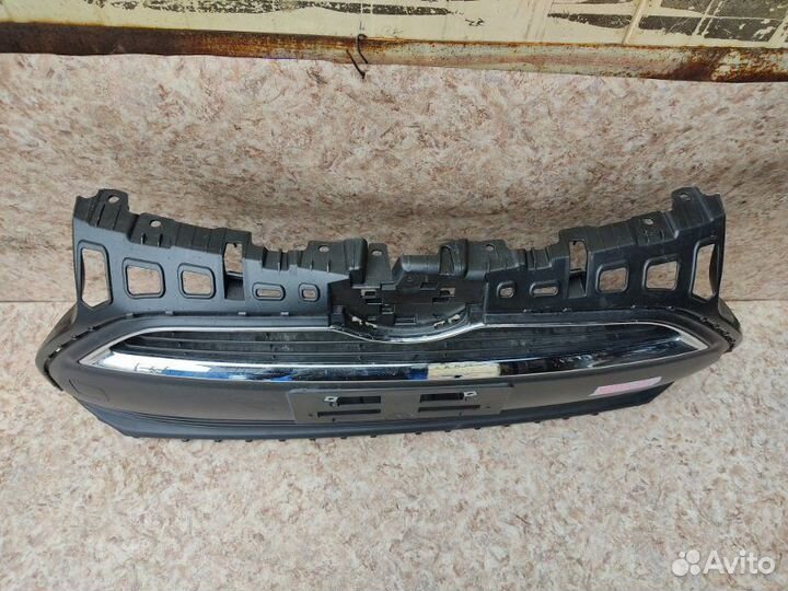 Решетка бамперная toyota sienta