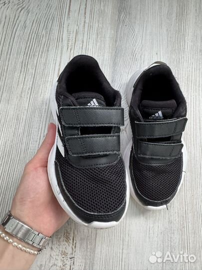 Кроссовки Adidas