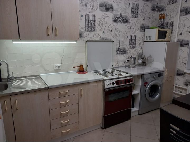 1-к. квартира, 40 м², 9/9 эт.