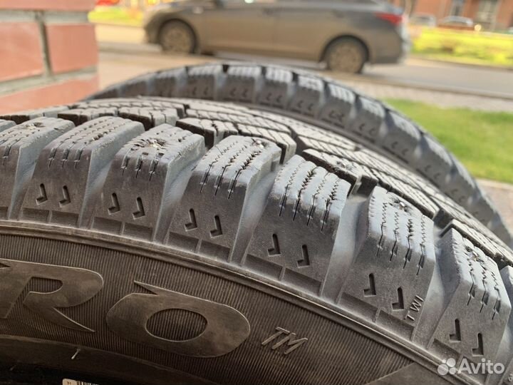 Pirelli Ice Zero 205/55 R16 94T