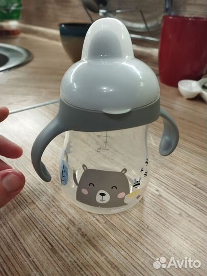 Поильник непроливайкас твёрдым носиком