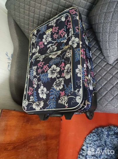 Баул на колесах