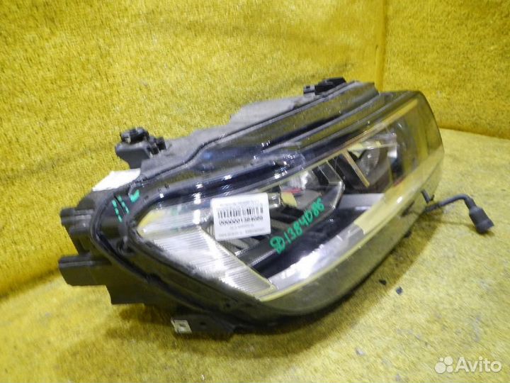 Фара правая Volkswagen Tiguan
