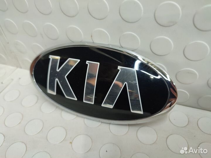Эмблема передняя Kia Stinger CK 2017