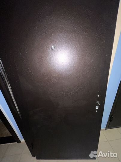 Дверь входная металлическая от застройщика