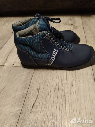 Лыжные ботинки