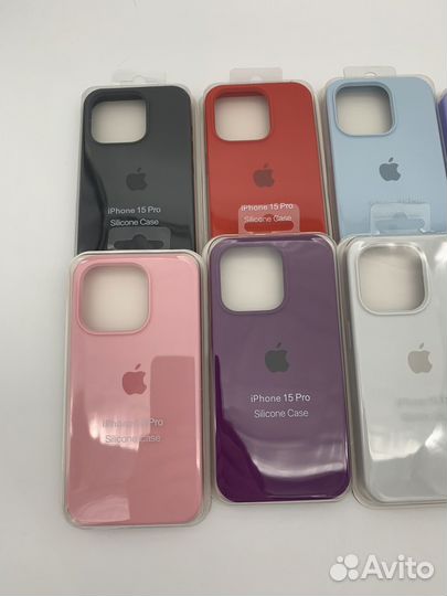 Силиконовый чехол на iPhone 15 Pro и 15 Pro Max