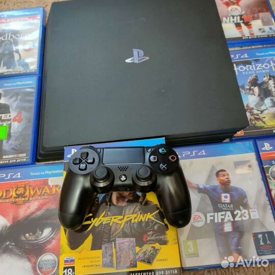 Sony PlayStation 4 PRO + 8 игр PS4