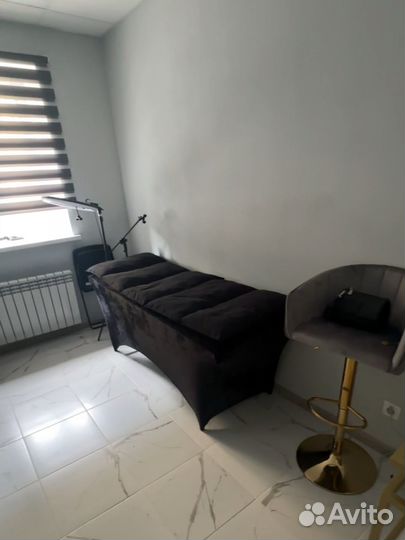 Аренда стола и кушетки