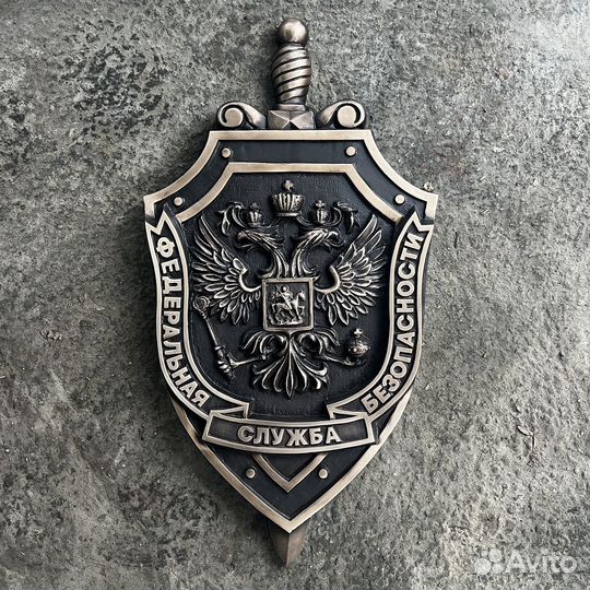 Бронзовый орден Мужества на памятник