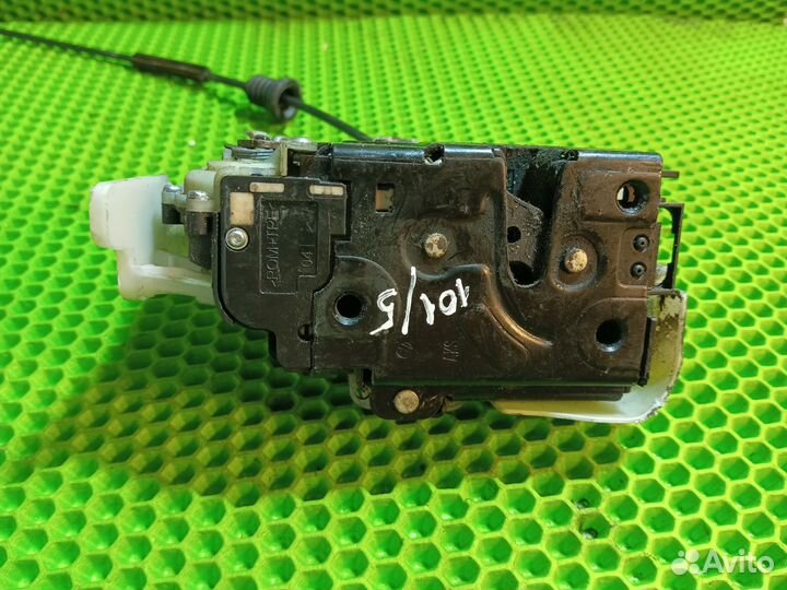 Замок двери передний левый Volkswagen Caravelle T