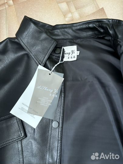 Красивая курточка кожанная женская размер m