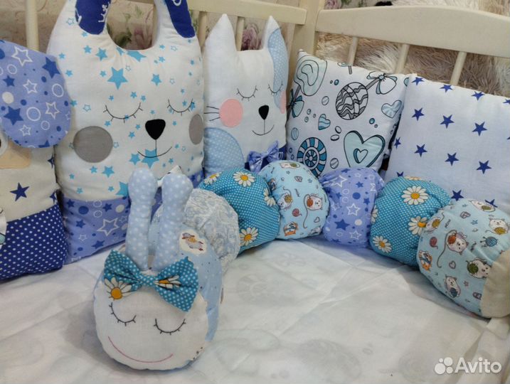 Бортик в кроватку Гусеница новый