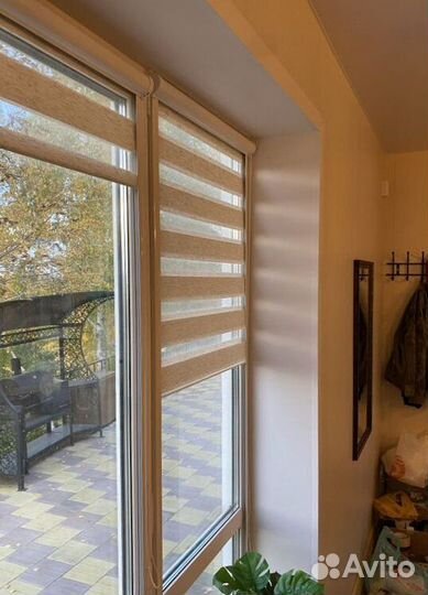 Рулонные шторы зебра в коробе M7461