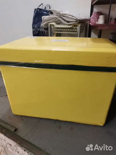 Ящик пластиковый с крышкой, (термоконтейнер)