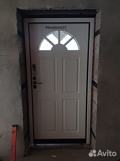 Двери входные металлические