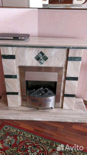 Камин из мрамора