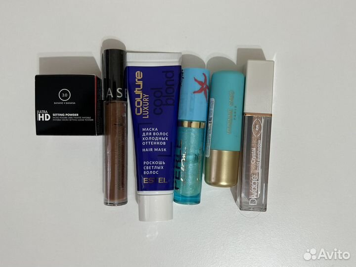 Наборы декоративной и уходовой косметики