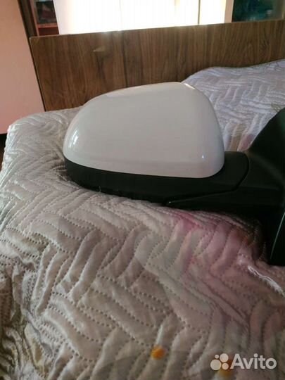 Зеркало заднего вида