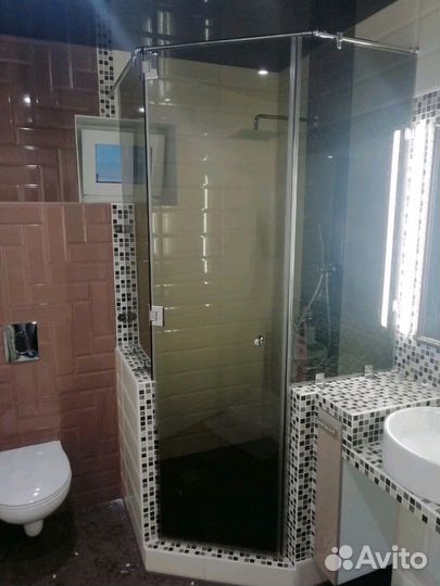 Душевые из стекла, двери купе, перегородки, стекло