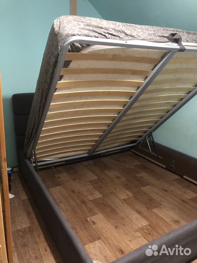 Кровать 2х спальня с матрасом бу 180*200
