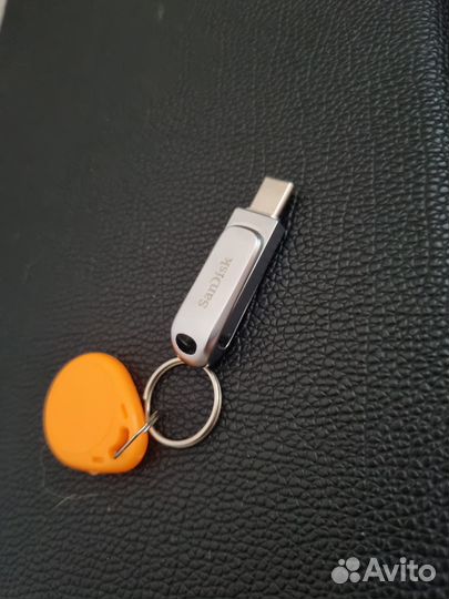 USB-флешка SanDisk Ultra Dual Drive Luxe 128GB Typ