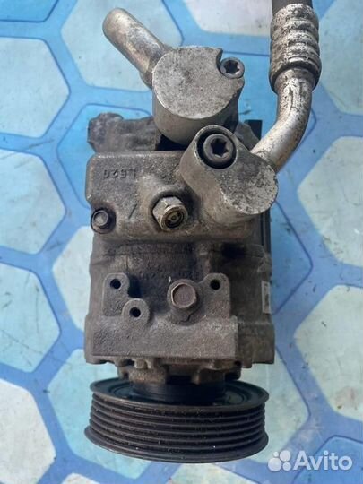 Компрессор кондиционера 1K0820803F