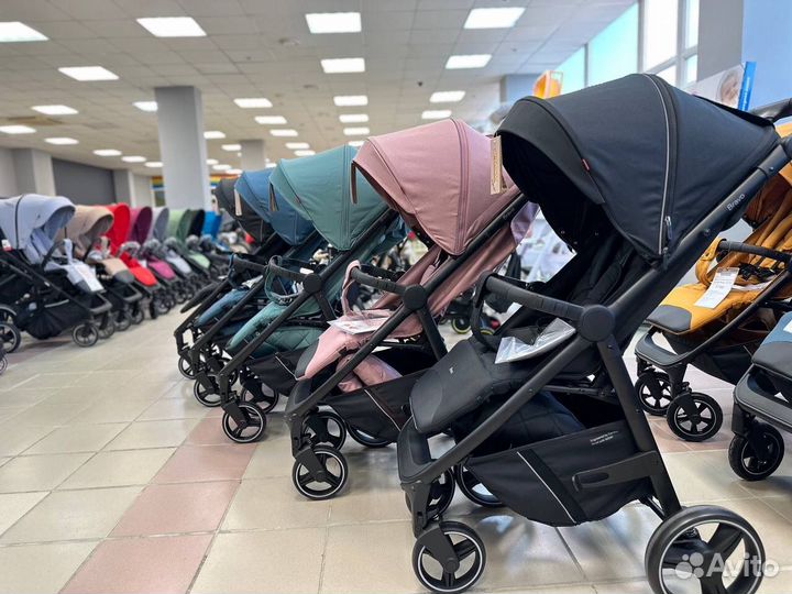 Коляска прогулочная Carrello Bravo