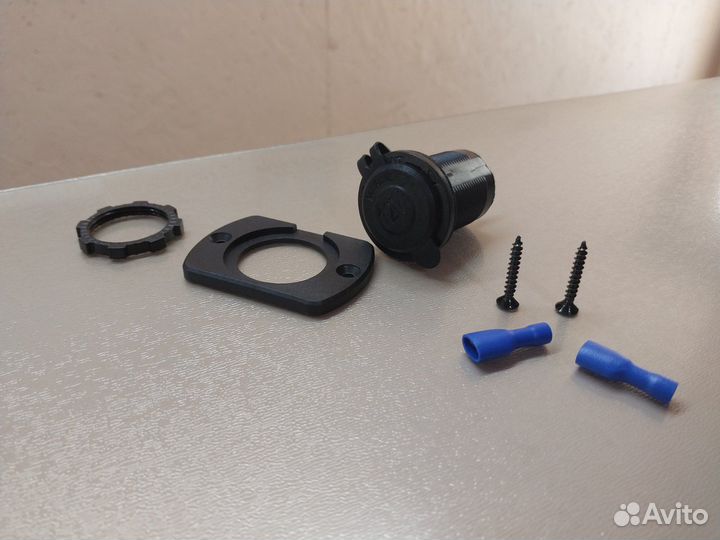 Розетка прикуривателя 12/24v