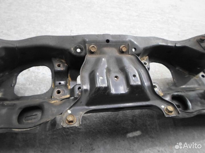 Подрамник Subaru Tribeca WX