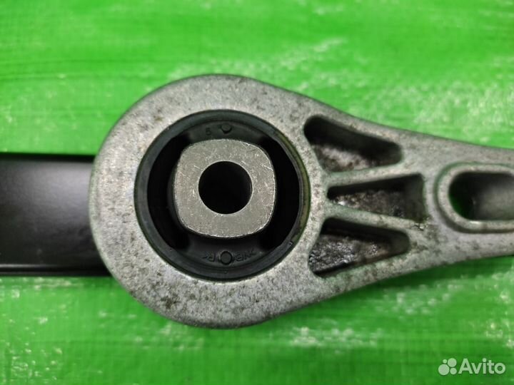 Подушка двигателя зад. Volkswagen Tiguan