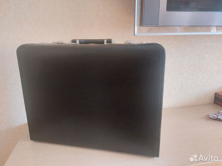 Столовый набор berghoff в дипломате