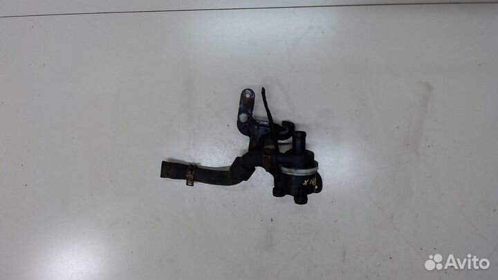 Насос водяной Skoda Rapid, 2015