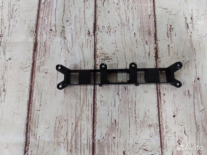 Кронштейн кнопок на панели приборов Picanto 05-10