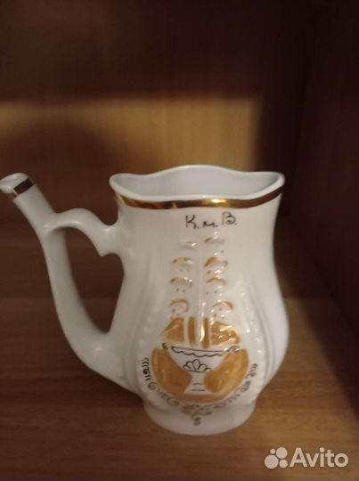 Фарфоровый кувшин СССР
