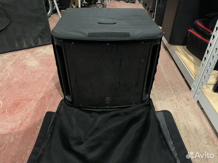 Сабвуфер Yamaha MSR800W