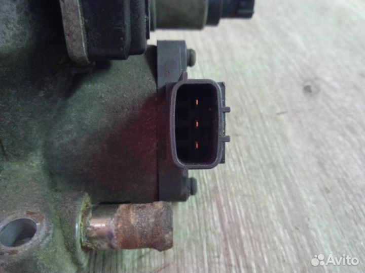 Дроссельная заслонка Nissan Almera N15 2000