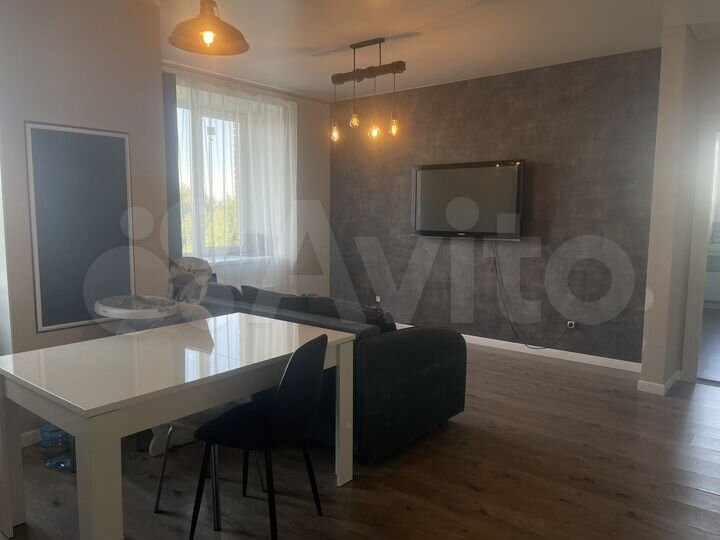 2-к. квартира, 57 м², 2/7 эт.